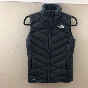 The north face puffer vest black xs